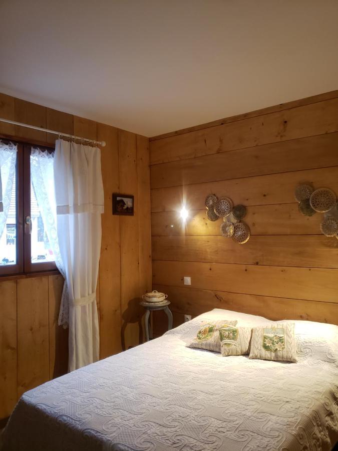 Les Chalets De La Garenne La Ferté-Beauharnais 外观 照片